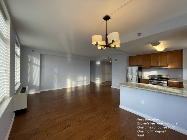 Building Photo - 4028 College Point Blvd