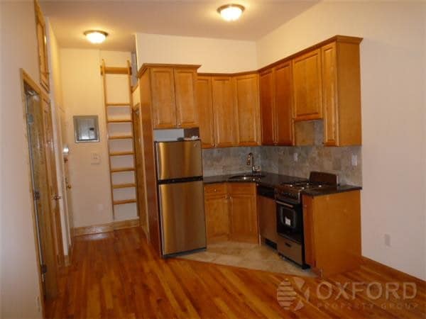 Building Photo - 121 West 75th Street