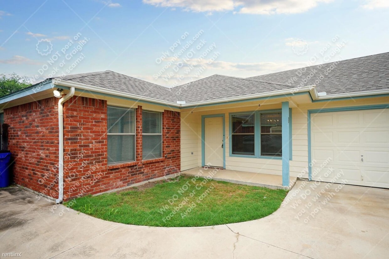 Primary Photo - 3 br, 2 bath Townhome - 136 Stewart Bend C...