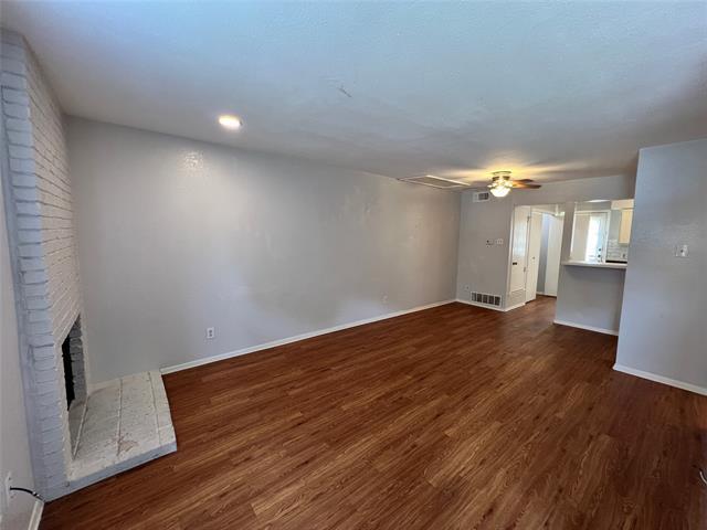 Foto del edificio - 2705 Wimbledon Ct