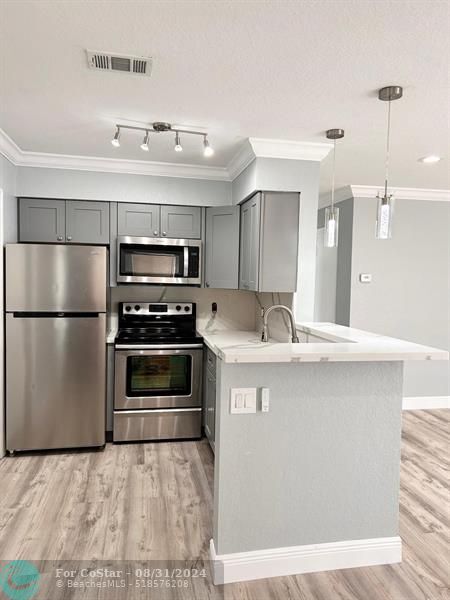 Foto del edificio - 135 NW 57th St