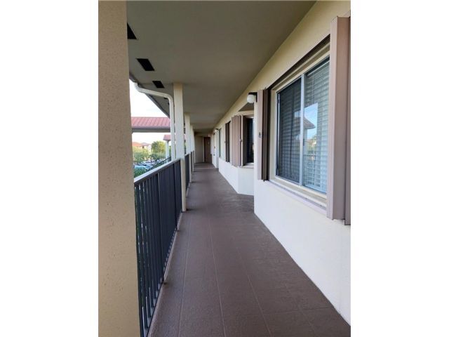 Foto del edificio - 800 SW 142nd Ave