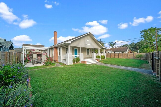 Building Photo - 5711 Sherman St