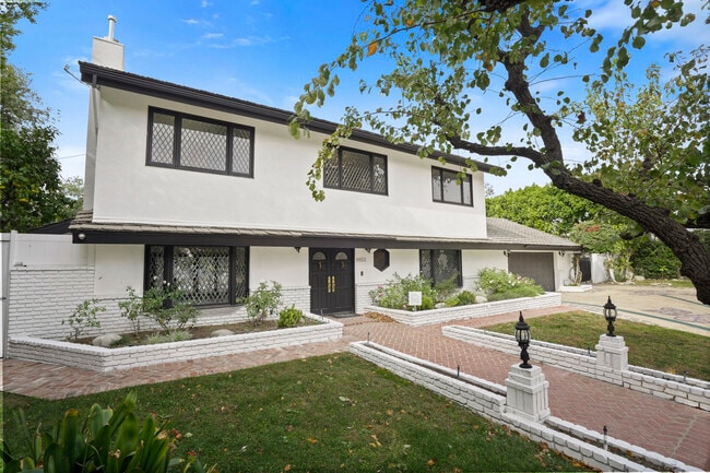Building Photo - 9853 Wish Ave