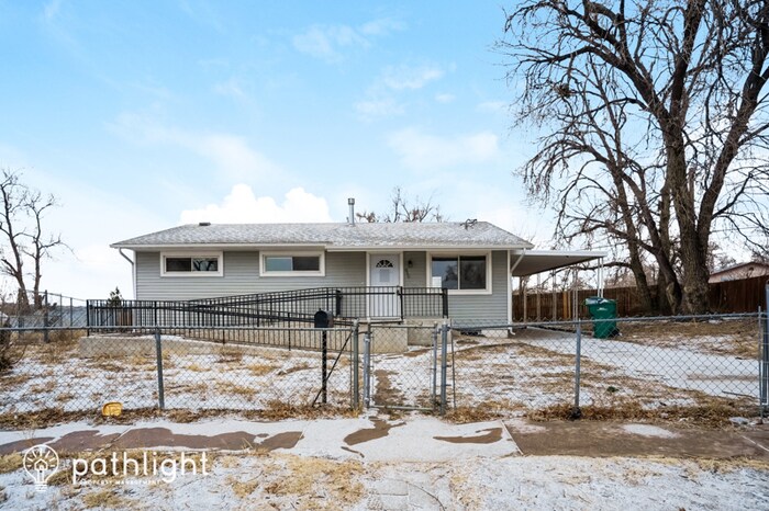 Foto principal - 850 Sequoia Dr, Colorado Springs, CO, 80910