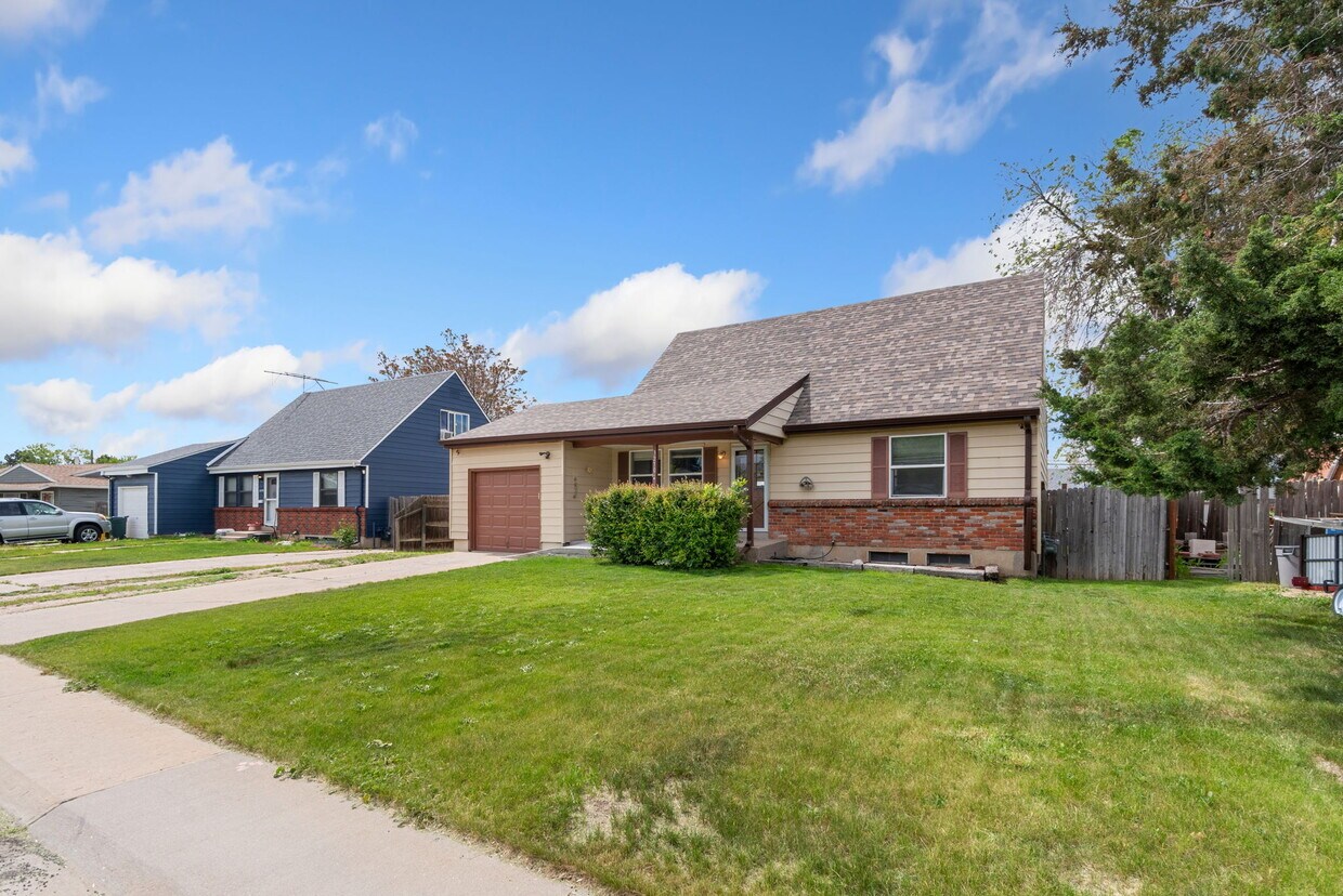 Primary Photo - 3270 W 92nd Pl