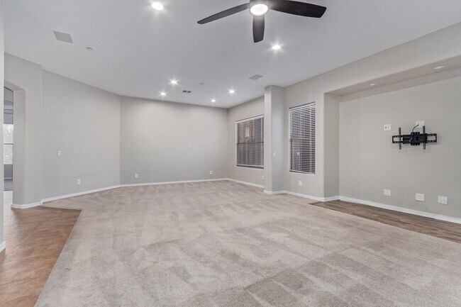 Building Photo - Elegant 3-Bedroom Retreat with Gourmet Kit...