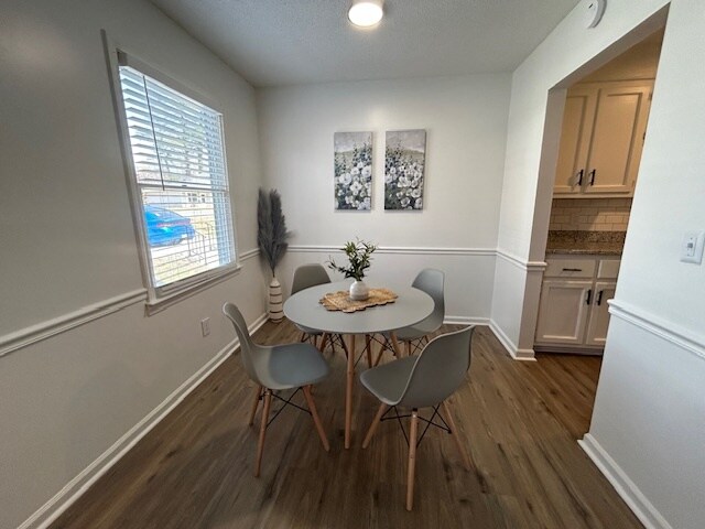 Foto del edificio - 134-134 Northwood Dr