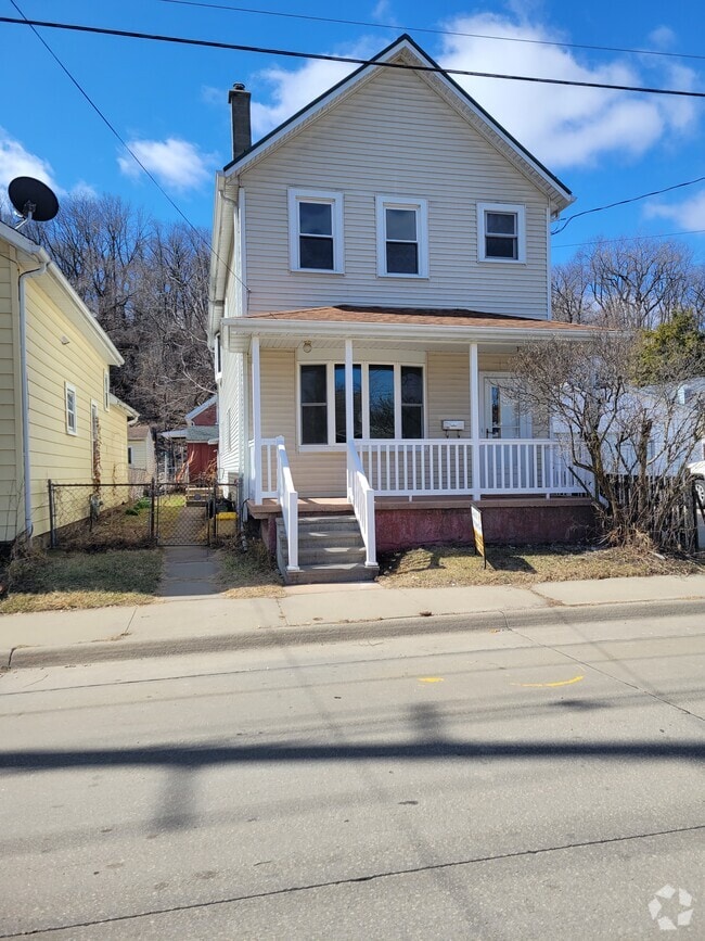 Building Photo - 2705 White St