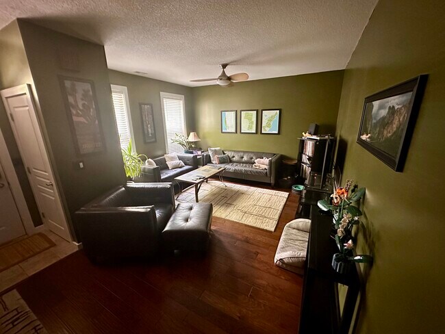 Building Photo - 518 N 5th St