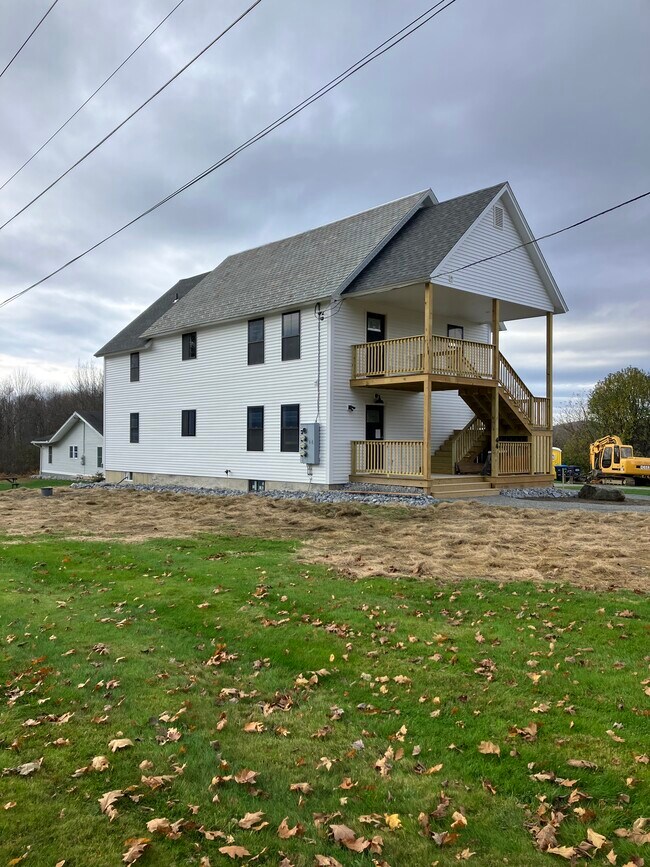Building Photo - 44 Browns Trce