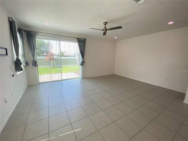 Foto del edificio - 2480 Sedge Grass Wy