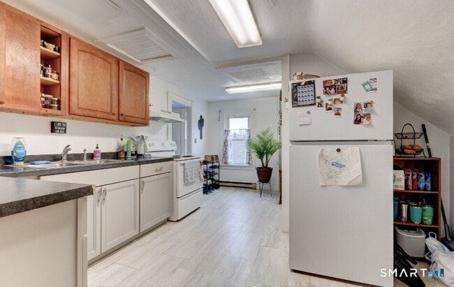 Foto del edificio - 39-43-43 Main St