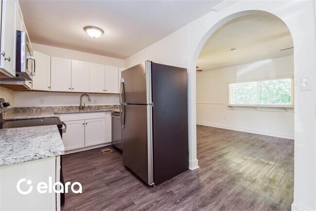 Building Photo - 6804 Westfield Dr
