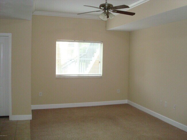 Foto del edificio - 9745 Touchton Rd