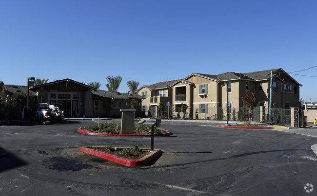 Building Photo - Highgrove Blossom Apartments