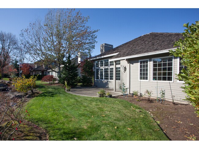 Foto del edificio - 16090 NW Birdie Ln