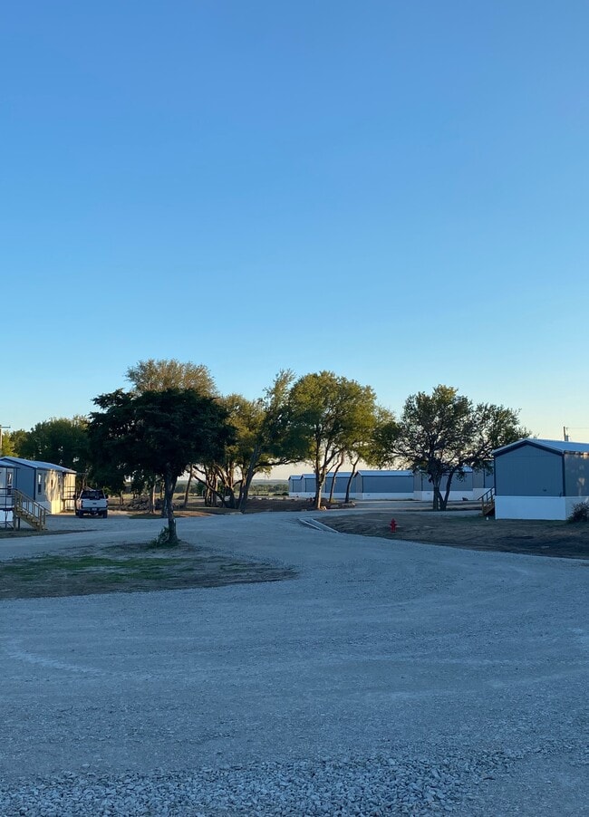 Building Photo - 340 Live Oak Rd