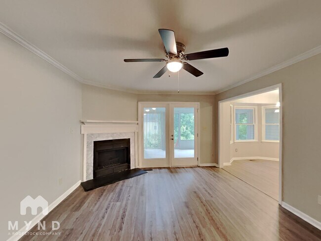 Foto del edificio - 2745 Sterling Park Dr