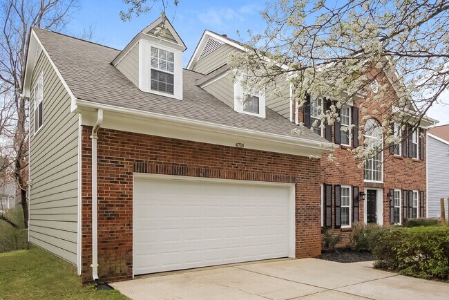 Building Photo - 4714 Saxonbury Way