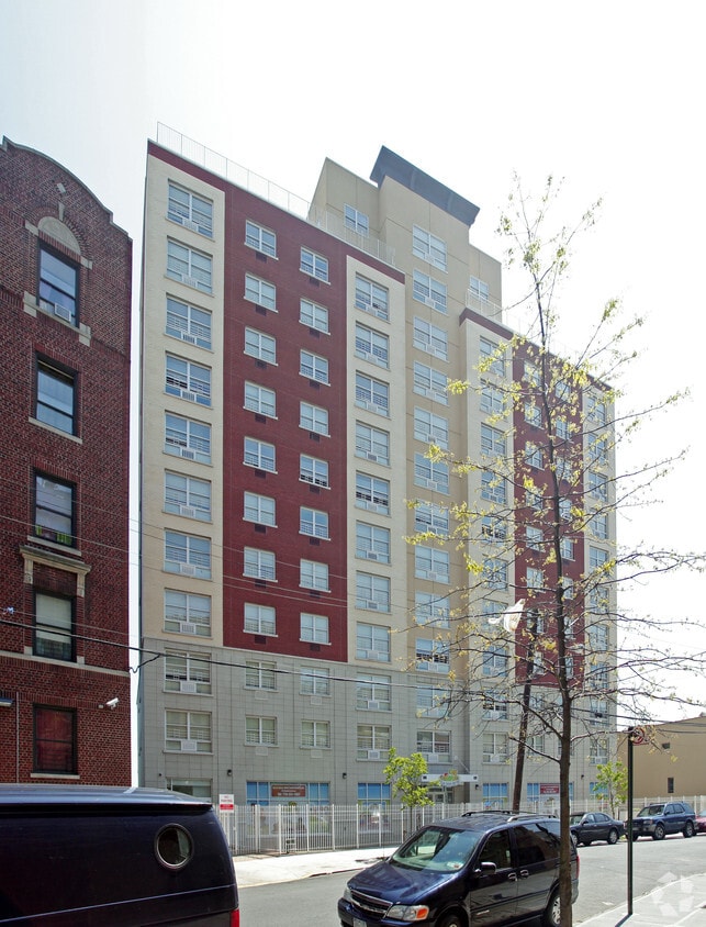 Primary Photo - 3322 Decatur Ave