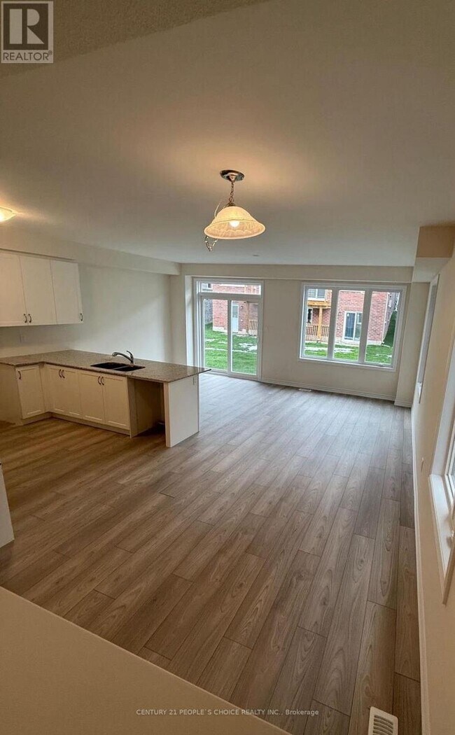 Building Photo - 96 McGill Ave