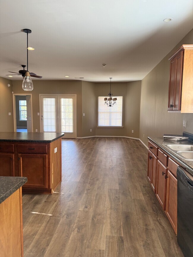 Foto del edificio - 1017 Fairbank Ln