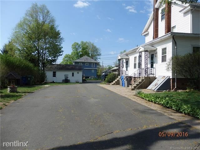 Primary Photo - 132 King St