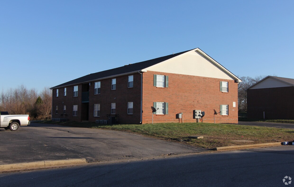 Building Photo - 3875-3885 Northeast Dr