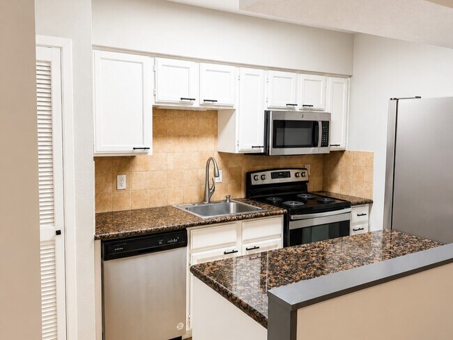 Foto del edificio - 2230 S Piney Point Rd