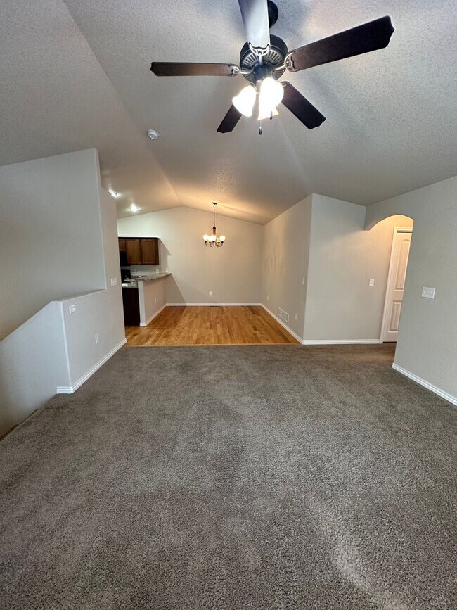 Building Photo - 2 BEDROOM, 2 BATHROOM TOWNHOUSE WITH 2 CAR...