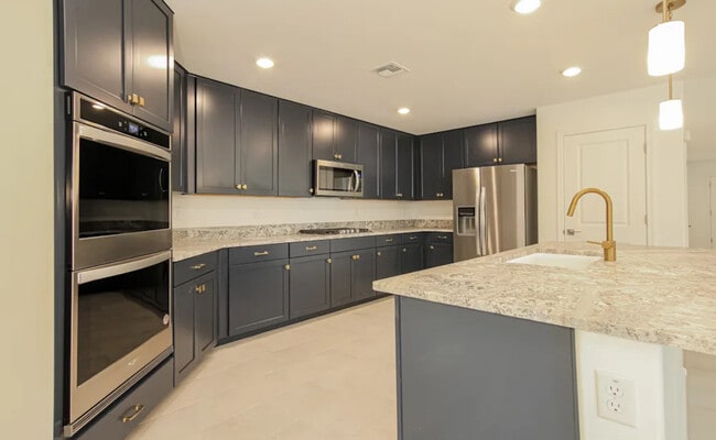 Foto del edificio - 2134 W Pleasant Ln