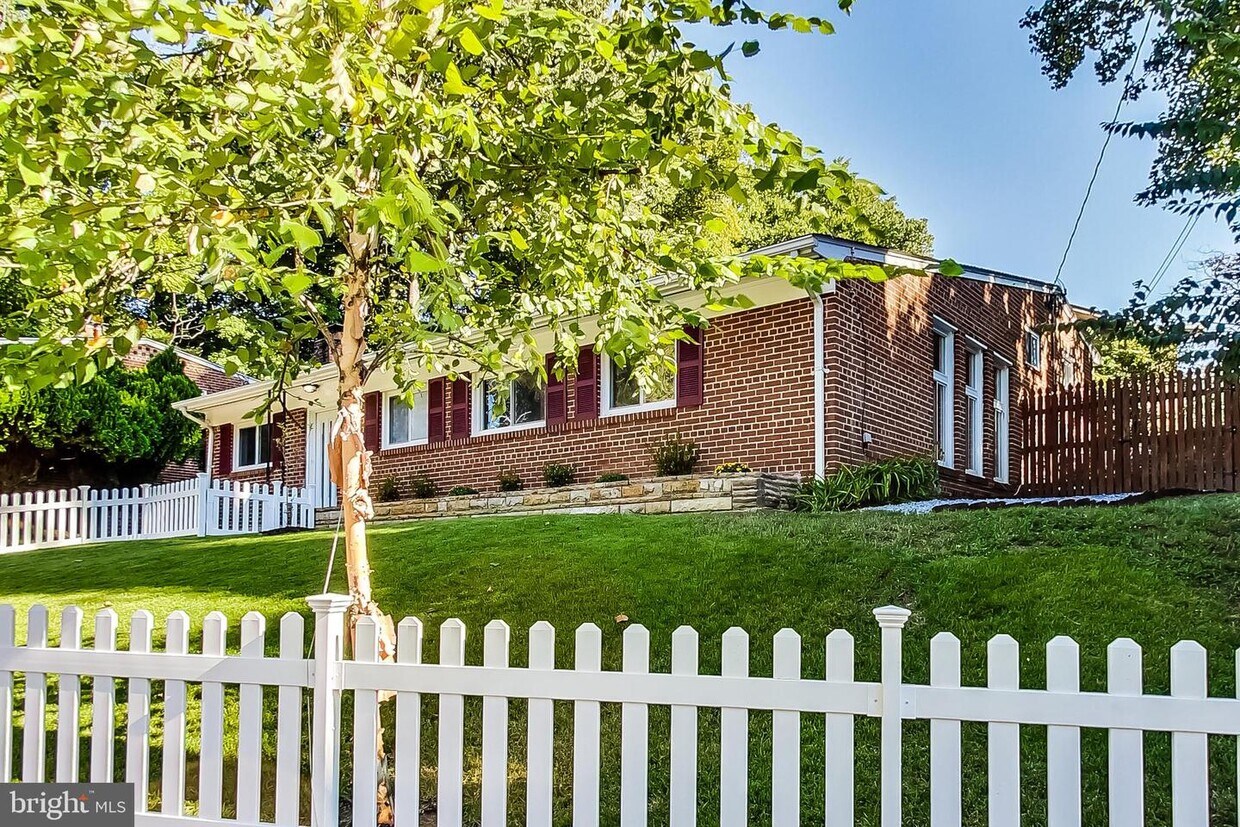 1833 Primrose Rd NW, Washington, DC 20012 House Rental in Washington