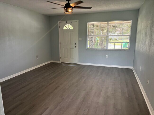 Building Photo - 784 Lunar Lake Cir