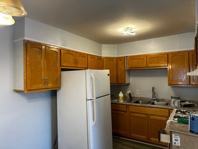 Building Photo - 1590 Perry Ct