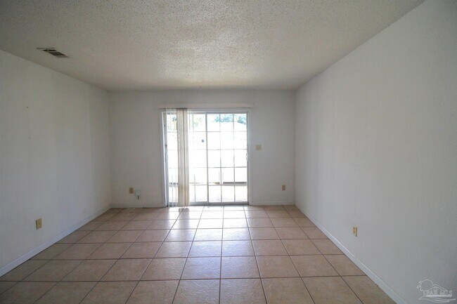 Foto del edificio - 3352 Green Briar Cir