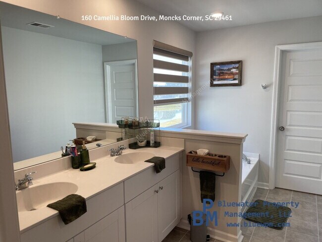 Foto del edificio - 3 Bedroom, 2.5 Bathroom, 2,047 Sq Ft, Recently Built