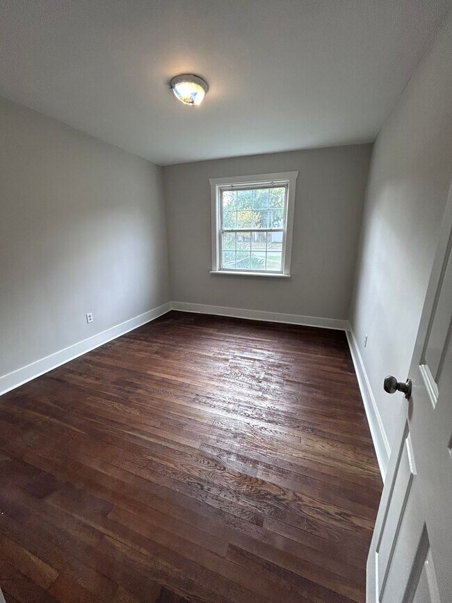 Foto del edificio - Available Now! | Fully Remodeled 2 Bed, 1 Bath | Northside RVA