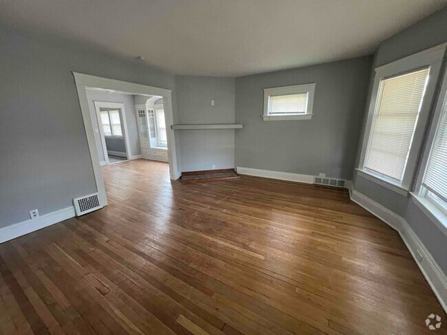 Building Photo - 12320 Saywell Ave