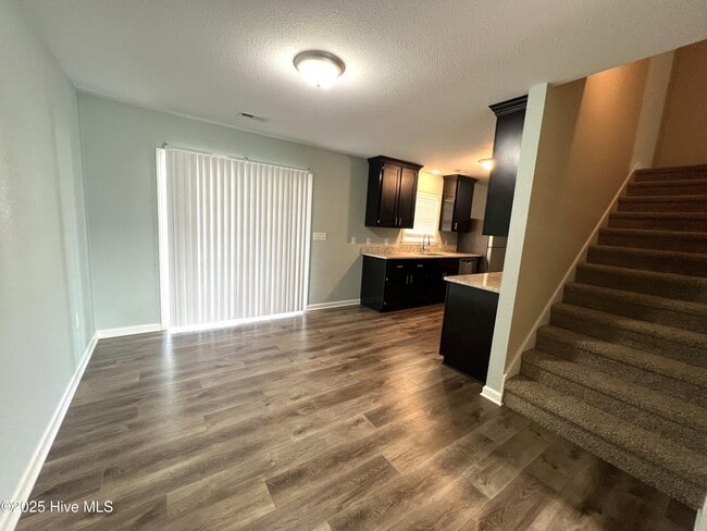 Building Photo - 121 Nugget Trl