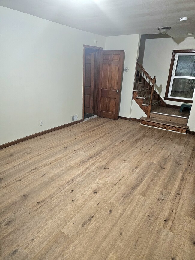 Building Photo - 21 Wisner Ave