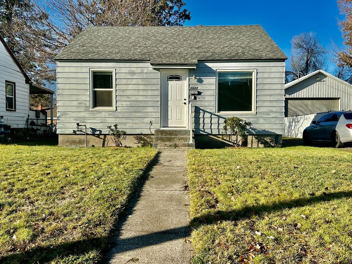 Primary Photo - New on the Market!