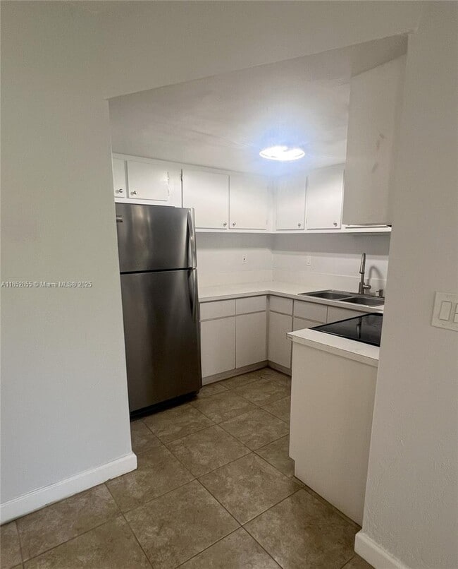 Building Photo - 5780 SW 61st St