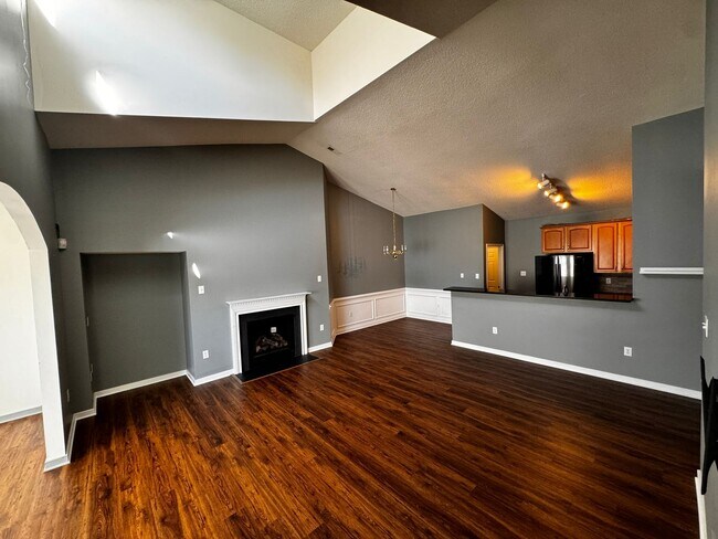 Foto del edificio - 5406 Ridgedale Dr