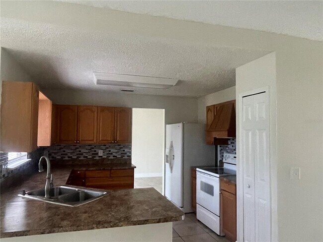 Foto del edificio - 820 Blanc Ct
