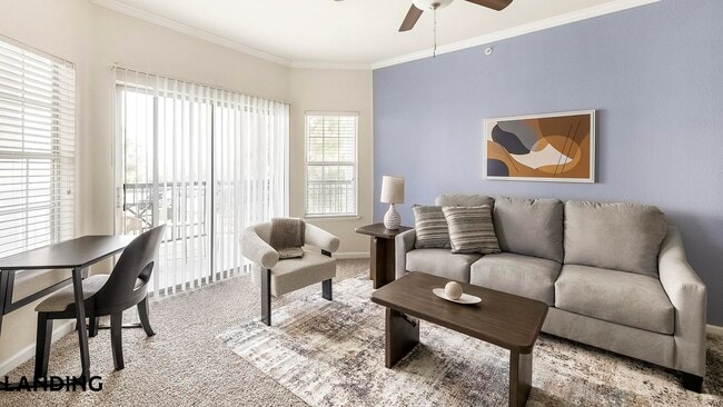 Foto del edificio - 901 Lakeside Cir