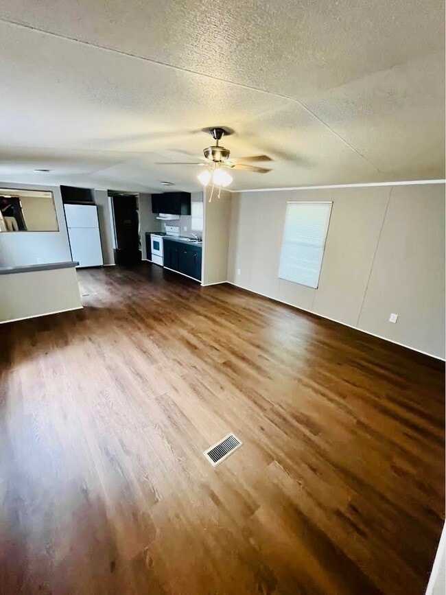 Building Photo - 3200 South Dug Gap Road