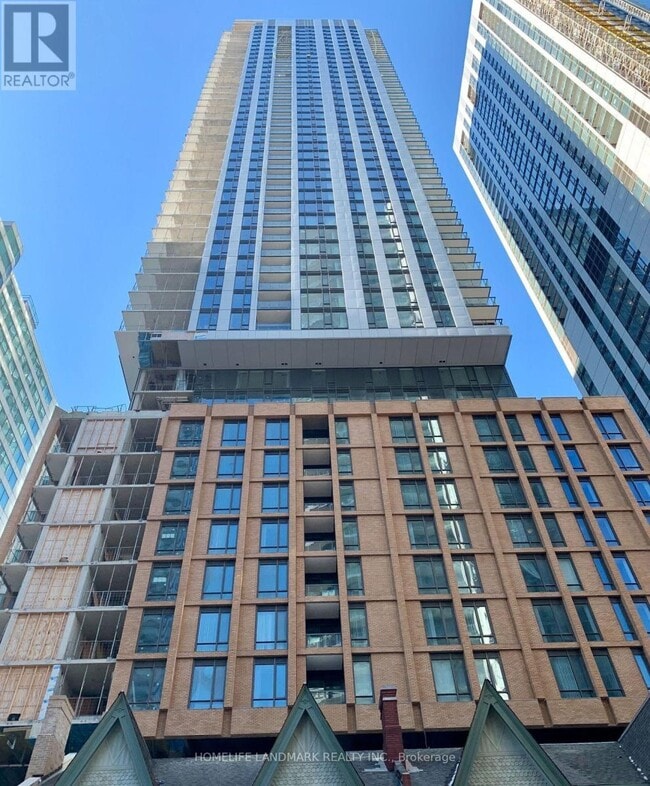Building Photo - 8 Widmer St