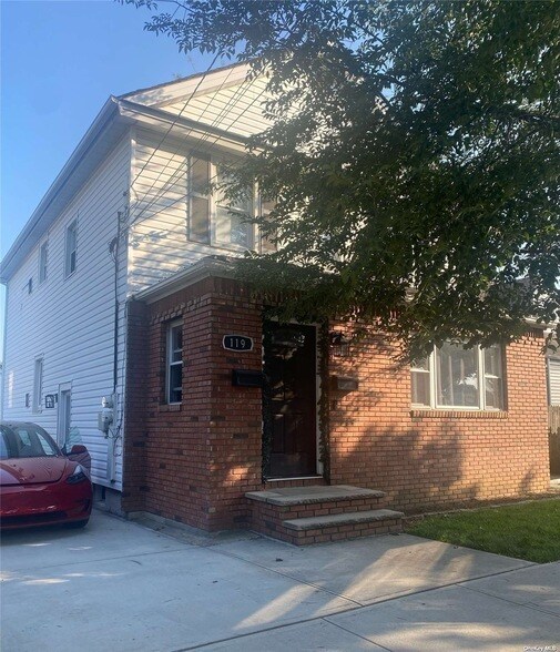 Building Photo - 119 Sheridan Ave