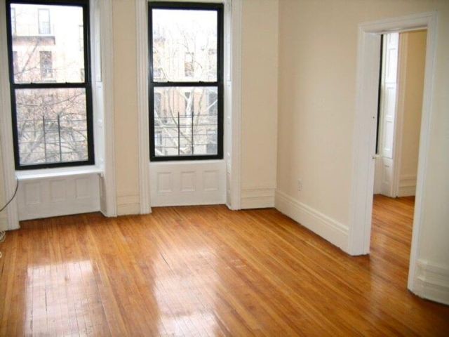 Building Photo - 442 3rd St